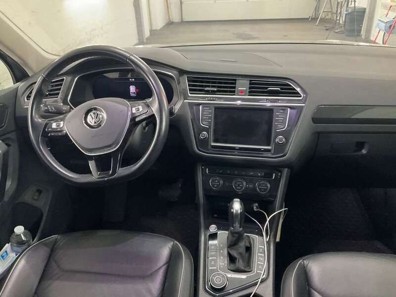 Grau Gebraucht 2016 VW Tiguan SUV | 18.800 € (Fairer Preis) - Bild 1/4