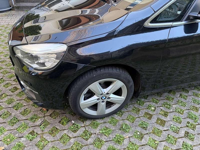 Second-hand BMW 225 231 CP (169 kW) 2015 Negru Monovolum
