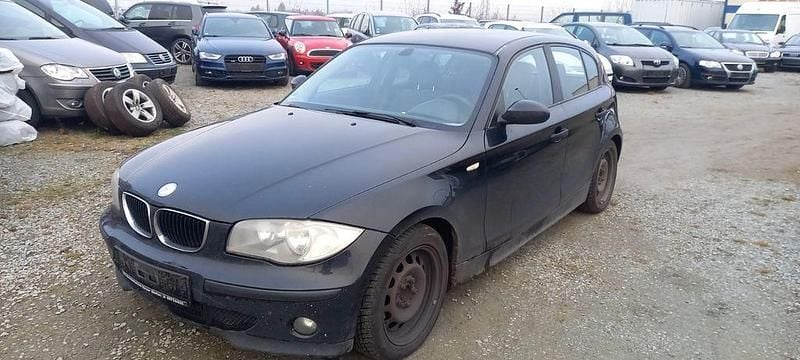 Gebraucht BMW 118 122 PS (89 kW) 2006 Schwarz Kleinwagen