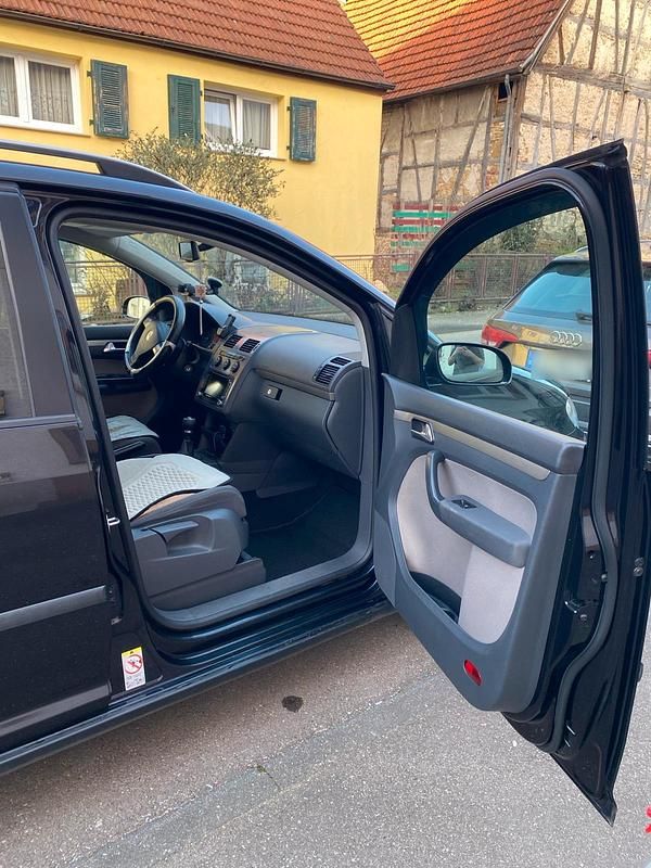 Gebraucht VW Touran Cross 170 PS (125 kW) 2007 Schwarz Van / Kleinbus