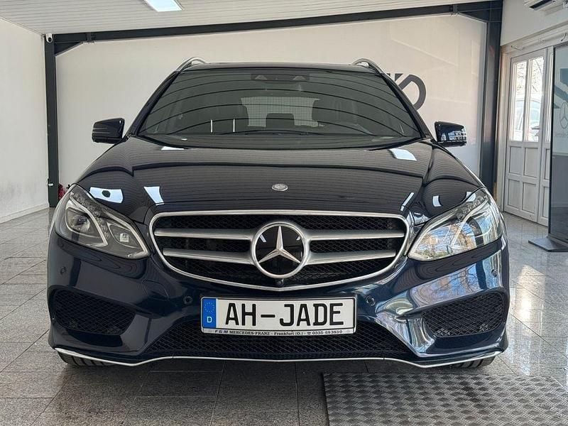 Gebraucht Mercedes E350 AMG 252 PS (185 kW) 2014 Blau Limousine