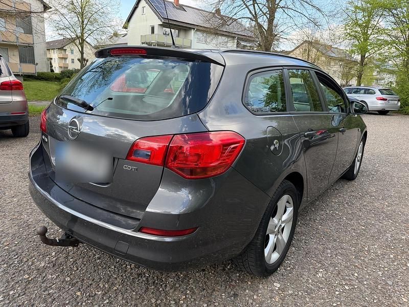 Gebraucht Opel Astra 2012 Grau Kombi