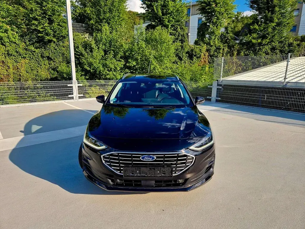 Gebraucht Ford Focus Titanium 155 PS (114 kW) 2025 Schwarz Limousine