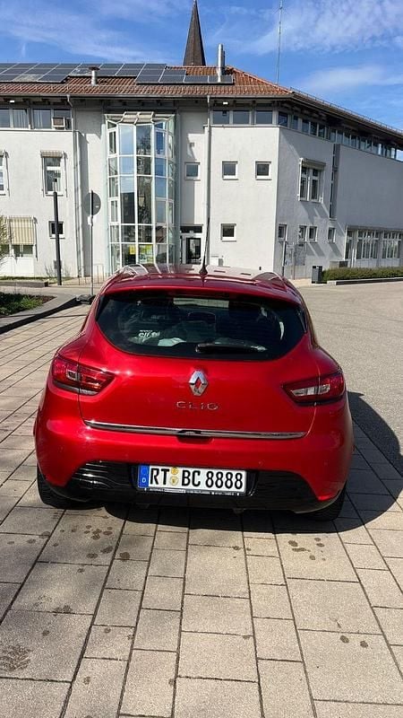 Brugt Renault Clio IV Initiale Paris 73 HK (53 kW) 2014 Rød Sedan