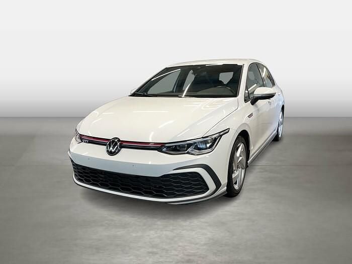 Pure white Gebraucht 2022 VW Golf VIII GTI Limousine | 24.420 € (Guter Preis) - Bild 1/4