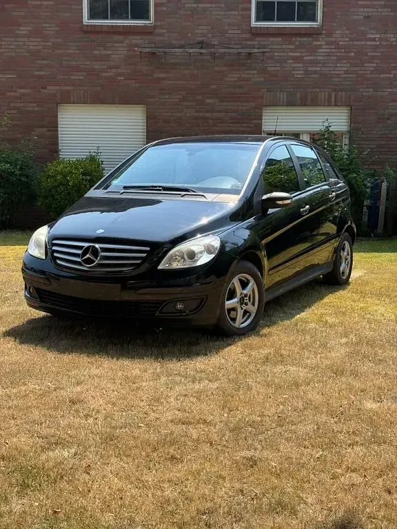 Gebraucht Mercedes B170 116 PS (85 kW) 2008 Schwarz Van / Kleinbus