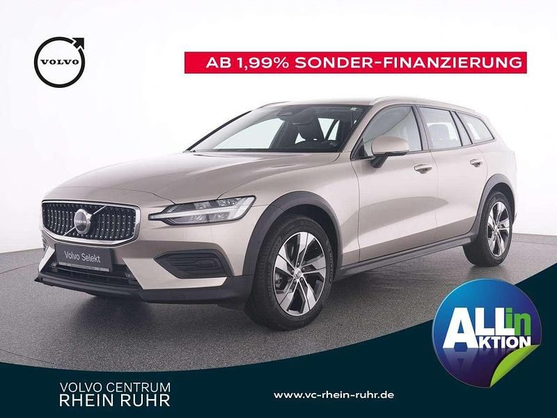 Silber bright dusk / metallic Gebraucht 2023 Volvo V60 CC Plus Kombi | 36.850 € (Guter Preis) - Bild 1/2