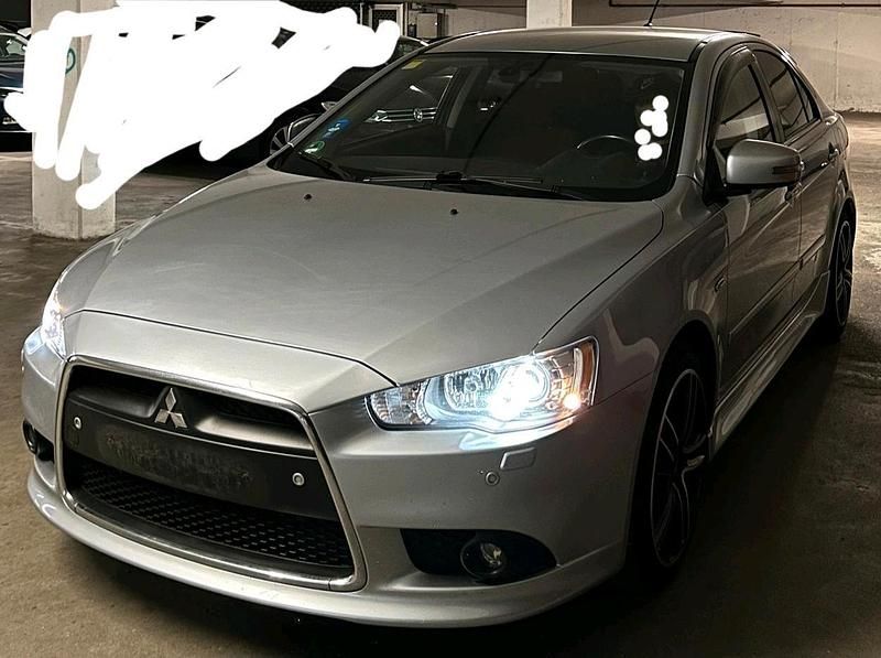 Silber Gebraucht 2015 Mitsubishi Lancer Top Limousine | 7.800 € - Bild 1/4