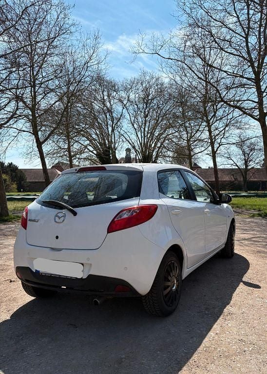 Second-hand Mazda 2 103 CP (75 kW) 2008 Alb Hatchback