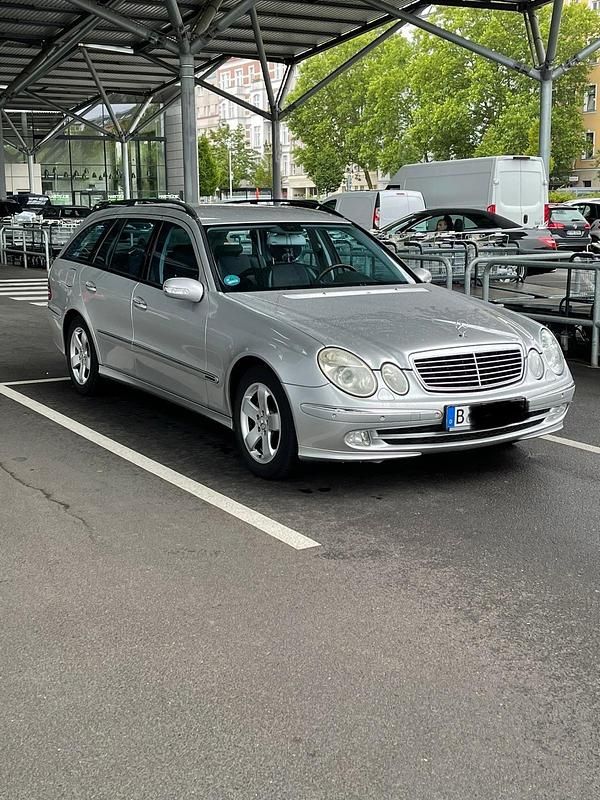Gebraucht Mercedes E200 Avantgarde 2004 Silber Kombi