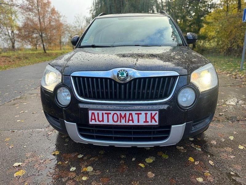 Schwarz Gebraucht 2011 Skoda Yeti Experience SUV | 6.380 € (Superpreis) - Bild 1/4