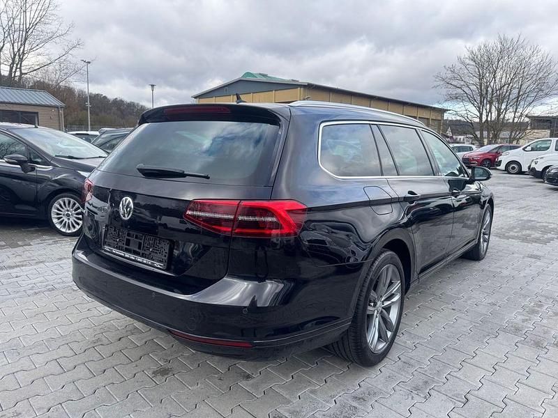Gebraucht VW Passat Comfortline 150 PS (110 kW) 2018 Schwarz Kombi