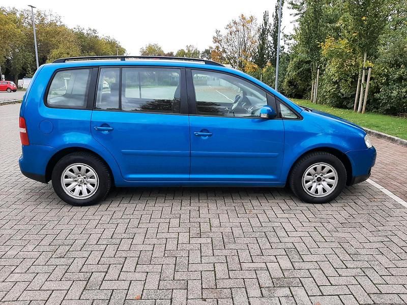 Blau Gebraucht 2003 VW Touran Van / Kleinbus | 2.300 € (Fairer Preis) - Bild 1/4