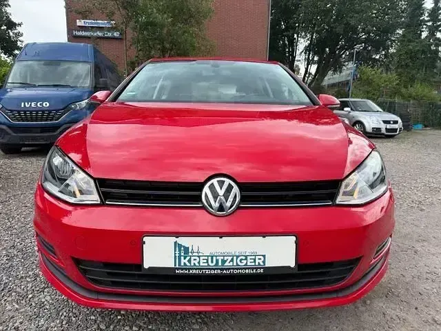 Gebraucht VW Golf VII Trendline 86 PS (63 kW) 2015 Rot Kleinwagen