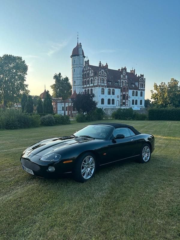 Schwarz Gebraucht 2005 Jaguar XK8 Cabrio | 18.500 € - Bild 1/4