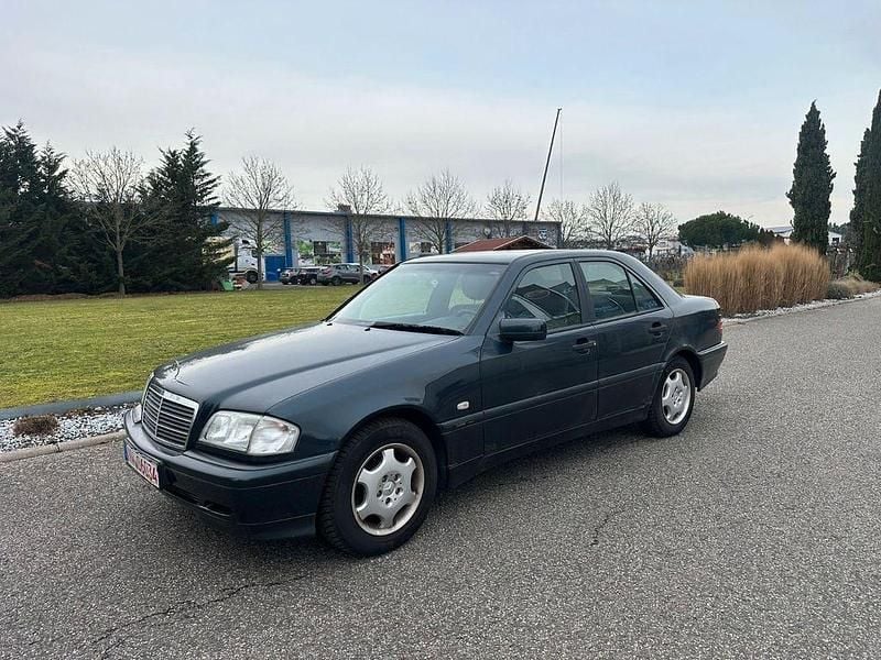 Blau Gebraucht 2000 Mercedes C180 Limousine | 2.750 € (Superpreis) - Bild 1/4