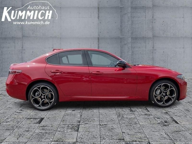 Gebraucht Alfa Romeo Giulia Sprint 280 PS (205 kW) 2024 Rot Limousine