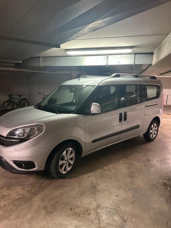 Silber Gebraucht 2015 Fiat Doblò Van / Kleinbus | 7.200 € (Fairer Preis) - Bild 1/4