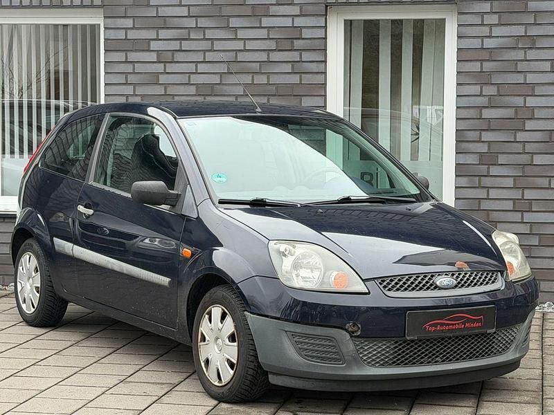 Gebraucht Ford Fiesta Ambiente 60 PS (44 kW) 2006 Blau Kleinwagen