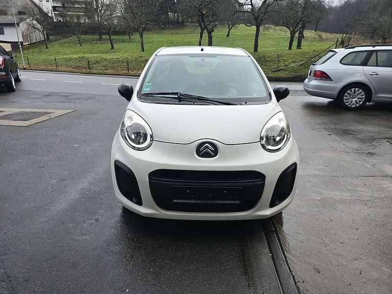 Gebraucht Citroën C1 Exclusive 68 PS (50 kW) 2013 Weiß Kleinwagen