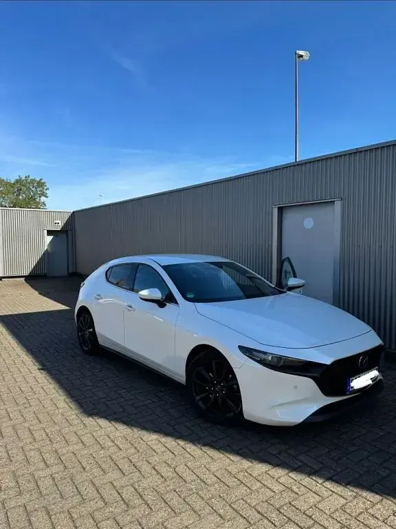 Gebraucht Mazda 3 Selection 122 PS (89 kW) 2019 Weiß Limousine
