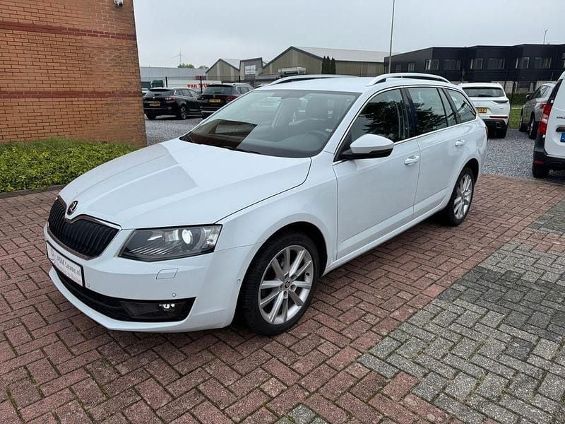 Gebraucht Skoda Octavia 110 PS (80 kW) 2016 Weiß Kombi