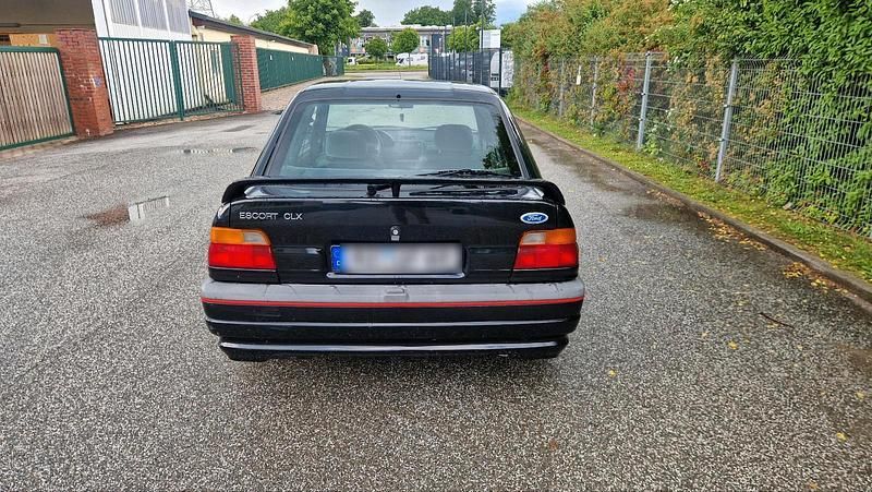 Gebraucht Ford Escort 105 PS (77 kW) 1991 Schwarz Coupé