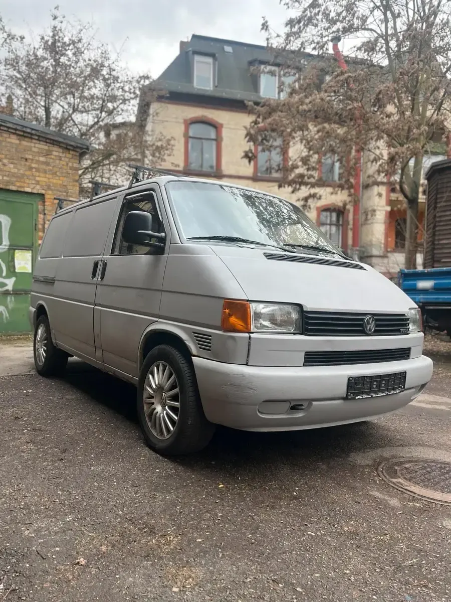 Gebraucht VW T4 102 PS (75 kW) 2000 Grau Van