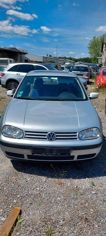 Silber Gebraucht 2001 VW Golf IV Kleinwagen | 1.300 € (Fairer Preis) - Bild 1/4