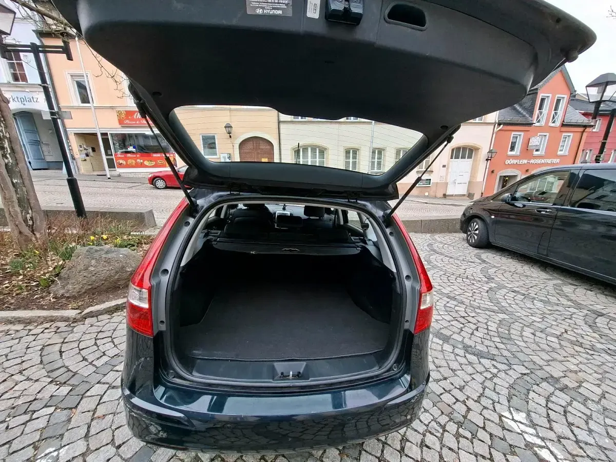 Second-hand Hyundai i30 2011 Negru Berlinǎ