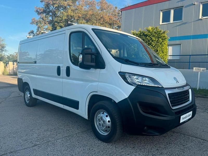 Weiß Gebraucht 2019 Peugeot Boxer Premium Van | 13.999 € (Guter Preis) - Bild 1/4