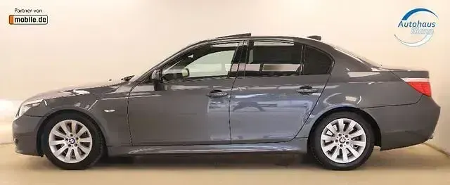 Gebraucht BMW 550 M Sport 367 PS (269 kW) 2007 Grau Limousine