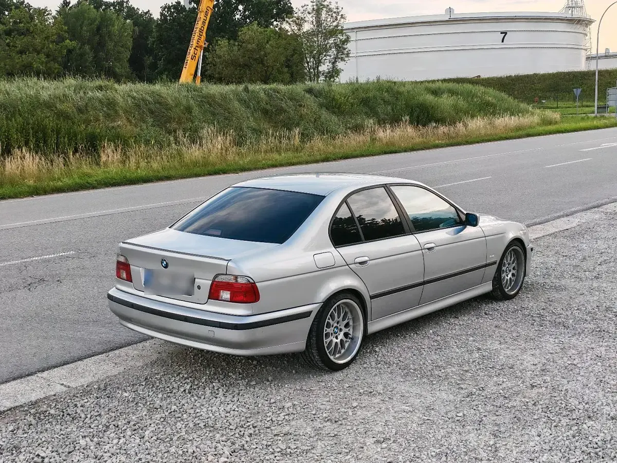 Gebraucht BMW 530 184 PS (135 kW) 1999 Silber Limousine