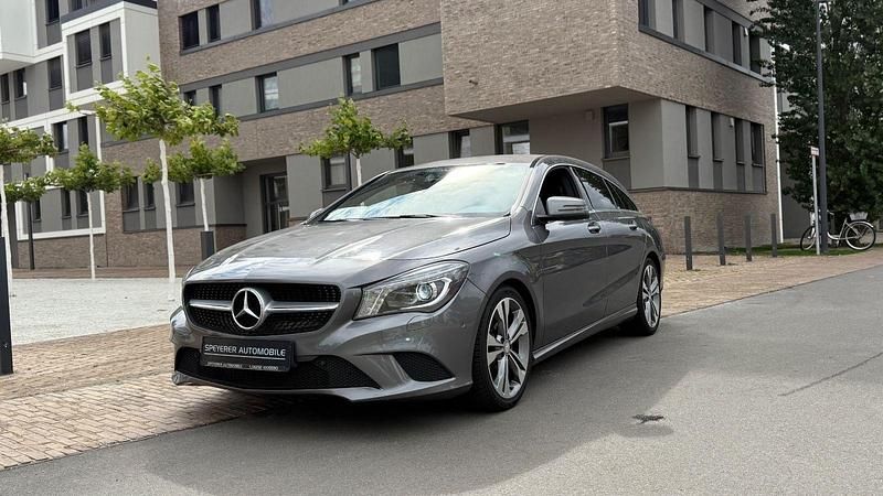 Gebraucht Mercedes CLA180 122 PS (89 kW) 2016 Grau Limousine