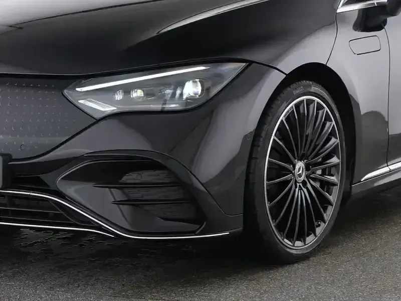 Gebraucht Mercedes EQE300 AMG 180 kW (245 PS) 2025 Schwarz Limousine