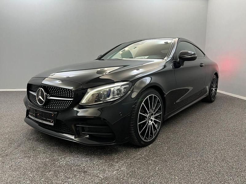 Schwarz Gebraucht 2020 Mercedes C300 AMG line Coupé | 26.799 € (Guter Preis) - Bild 1/4