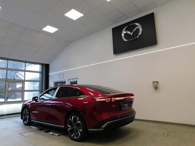 Neu Mazda 6e Takumi-Line 189 kW (258 PS) 2026 Rot Limousine