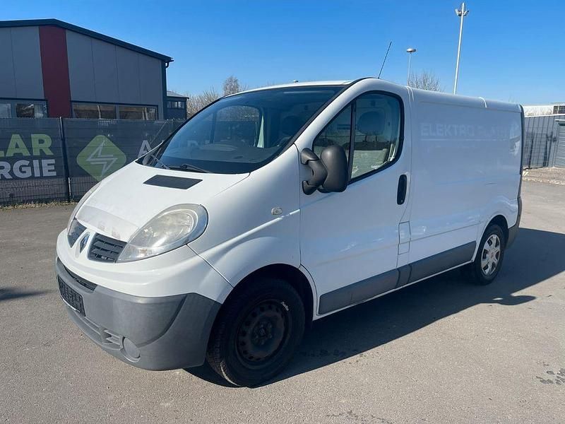 Gebraucht Renault Trafic 90 PS (66 kW) 2014 Weiß Van / Kleinbus