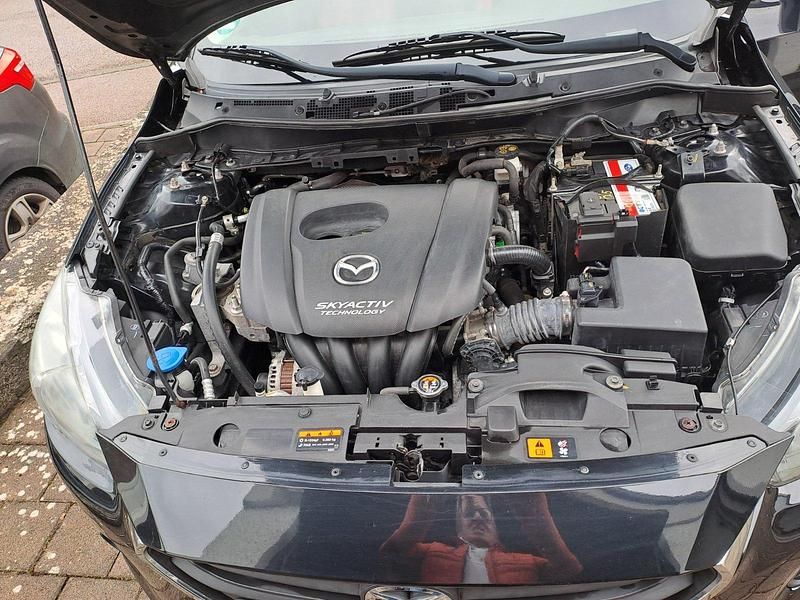 Schwarz Gebraucht 2016 Mazda 2 Limousine | 9.100 € (Guter Preis) - Bild 1/4