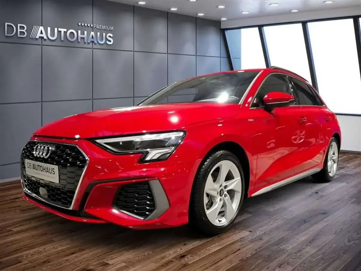Używany Audi A3 S-Line 150 KM (110 kW) 2024 Sedan/Limuzyna