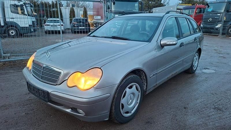Gebraucht Mercedes C180 143 PS (105 kW) 2004 Silber Limousine