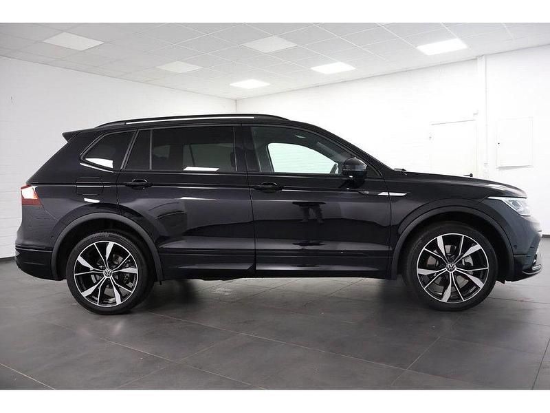 Gebraucht VW Tiguan Allspace Style 193 PS (141 kW) 2025 Schwarz SUV