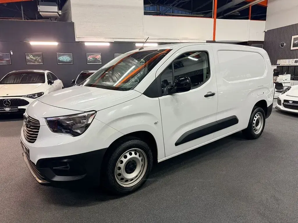 Gebraucht Opel Combo 102 PS (75 kW) 2023 Weiß Van / Kleinbus