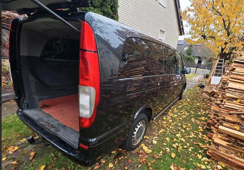 Gebraucht Mercedes Vito 149 PS (109 kW) 2005 Schwarz Van