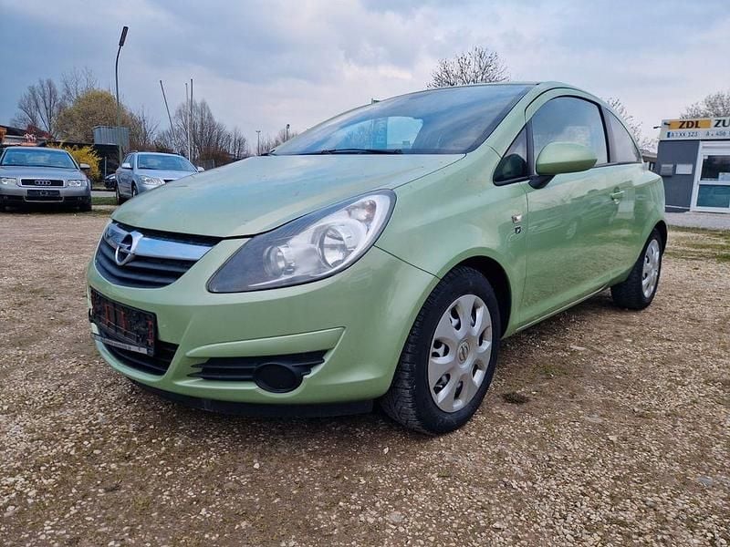 Gebraucht Opel Corsa Edition 87 PS (63 kW) 2011 Grün Kleinwagen