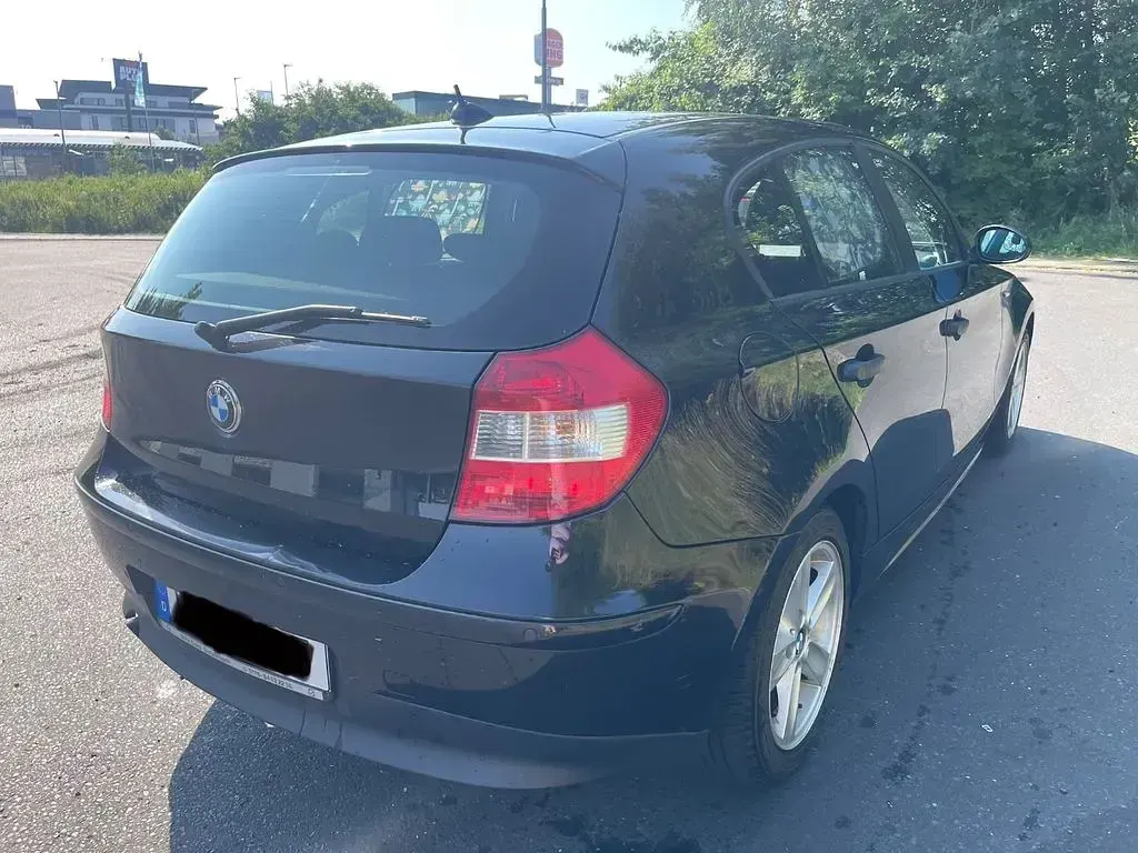 Gebraucht BMW 118 129 PS (94 kW) 2006 Schwarz Kleinwagen