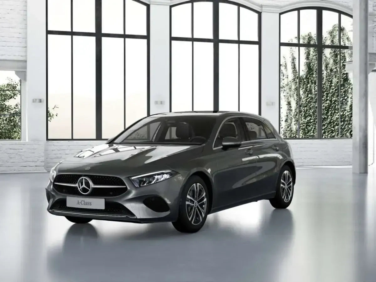 Gebraucht Mercedes A200 Progressive 163 PS (119 kW) 2025 Grau metalliclack mountaingrau Limousine