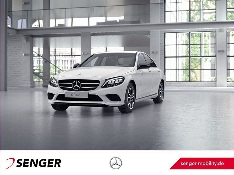Weiß Gebraucht 2019 Mercedes C200 Avantgarde Limousine | 16.290 € (Superpreis) - Bild 1/4