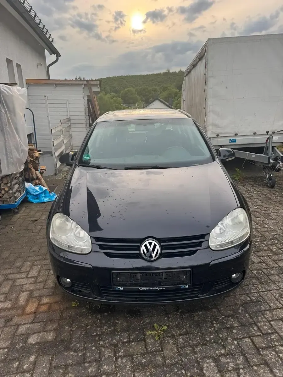 Gebraucht VW Golf V 115 PS (84 kW) 2006 Schwarz Kleinwagen