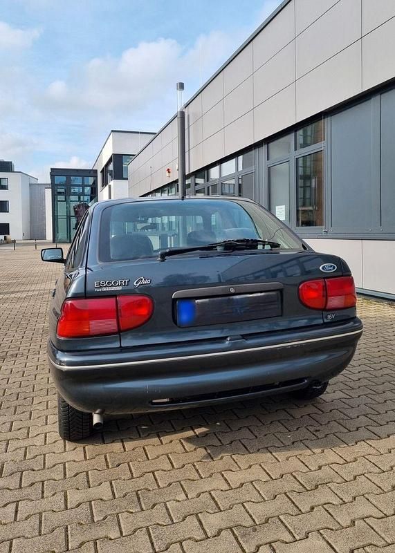 Gebraucht Ford Escort Ghia 90 PS (66 kW) 1993 Grau Limousine